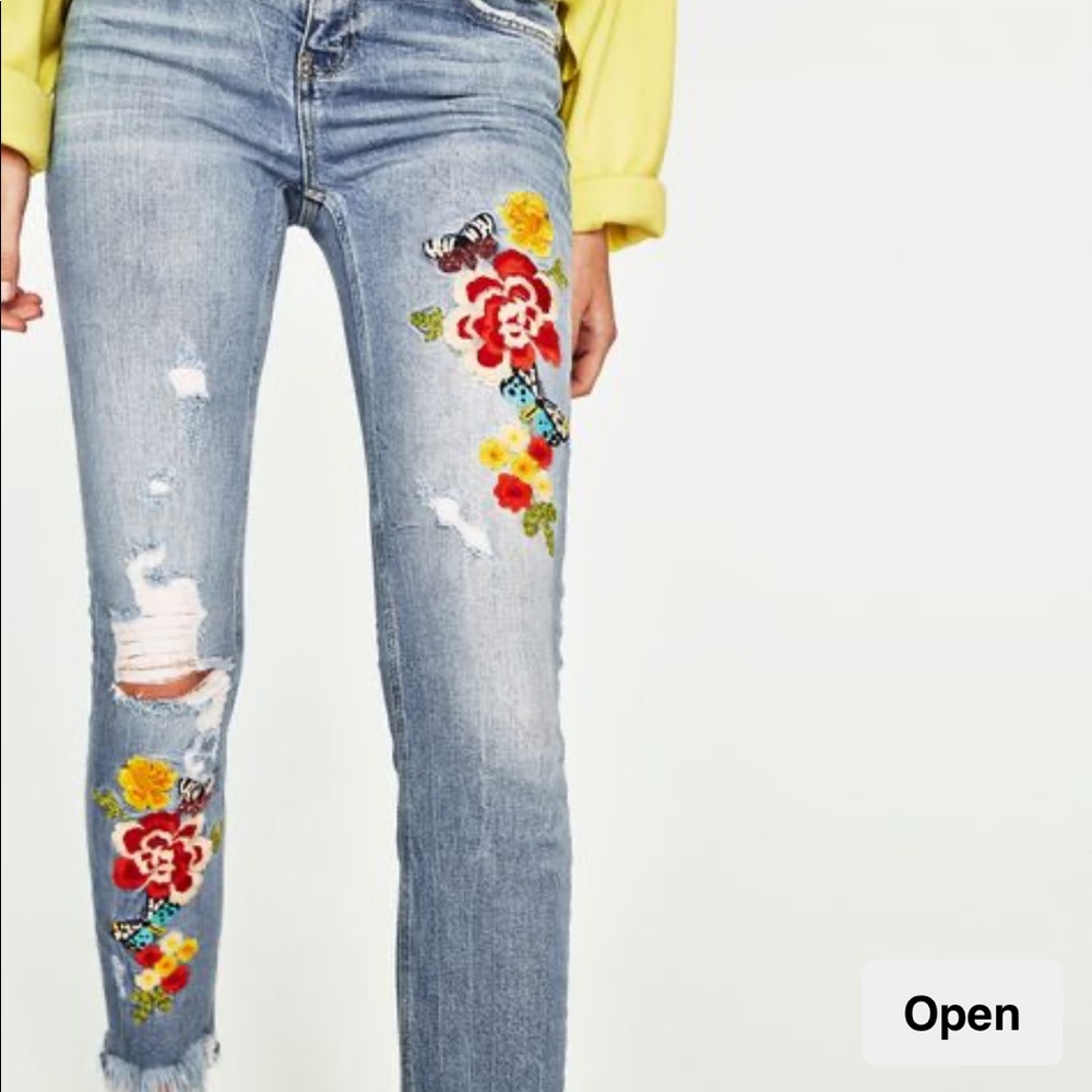 Zara - Embroidery Slouchy Jeans